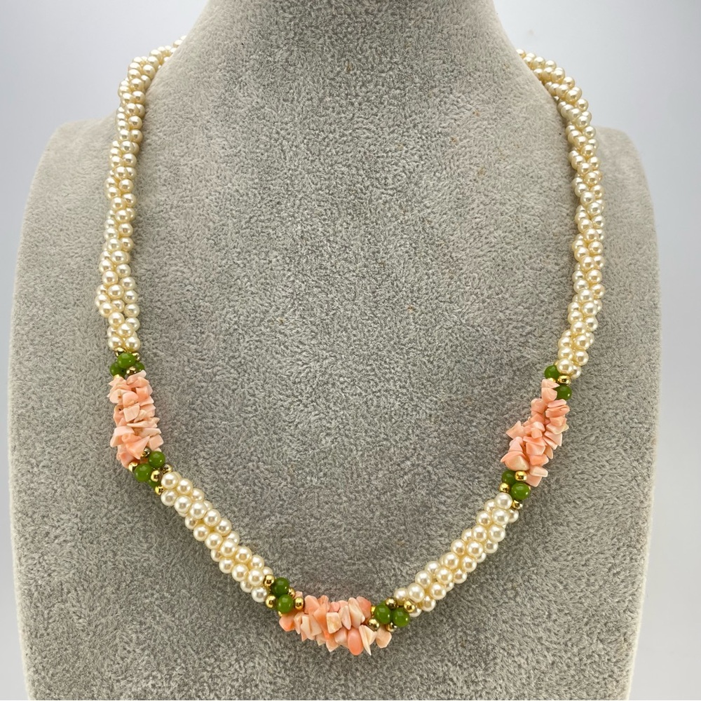 Stunning Vintage Hawaiian Faux Pearl Necklace with Coral & Green Bead Accents